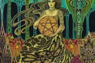 QUEEN OF PENTACLES