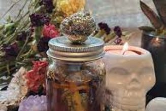 Pagan Crafts: Witches Inspiration Jar