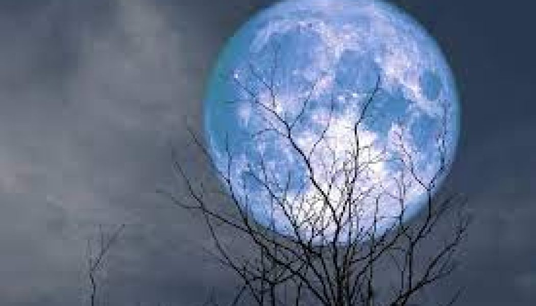 Super Blue Moon