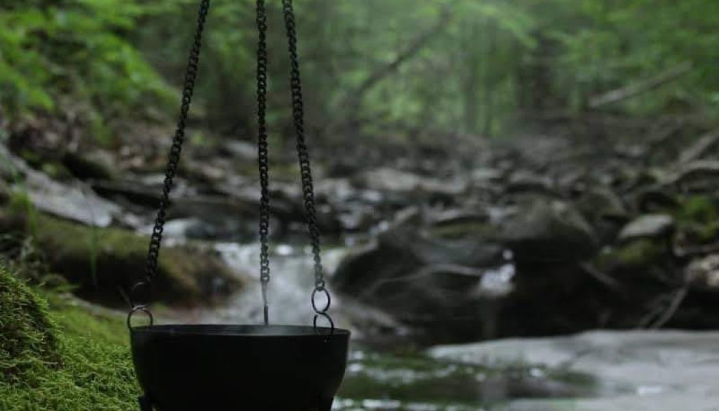 The Witch’s Cauldron: Origins, Magic & How to Use a Cauldron Today